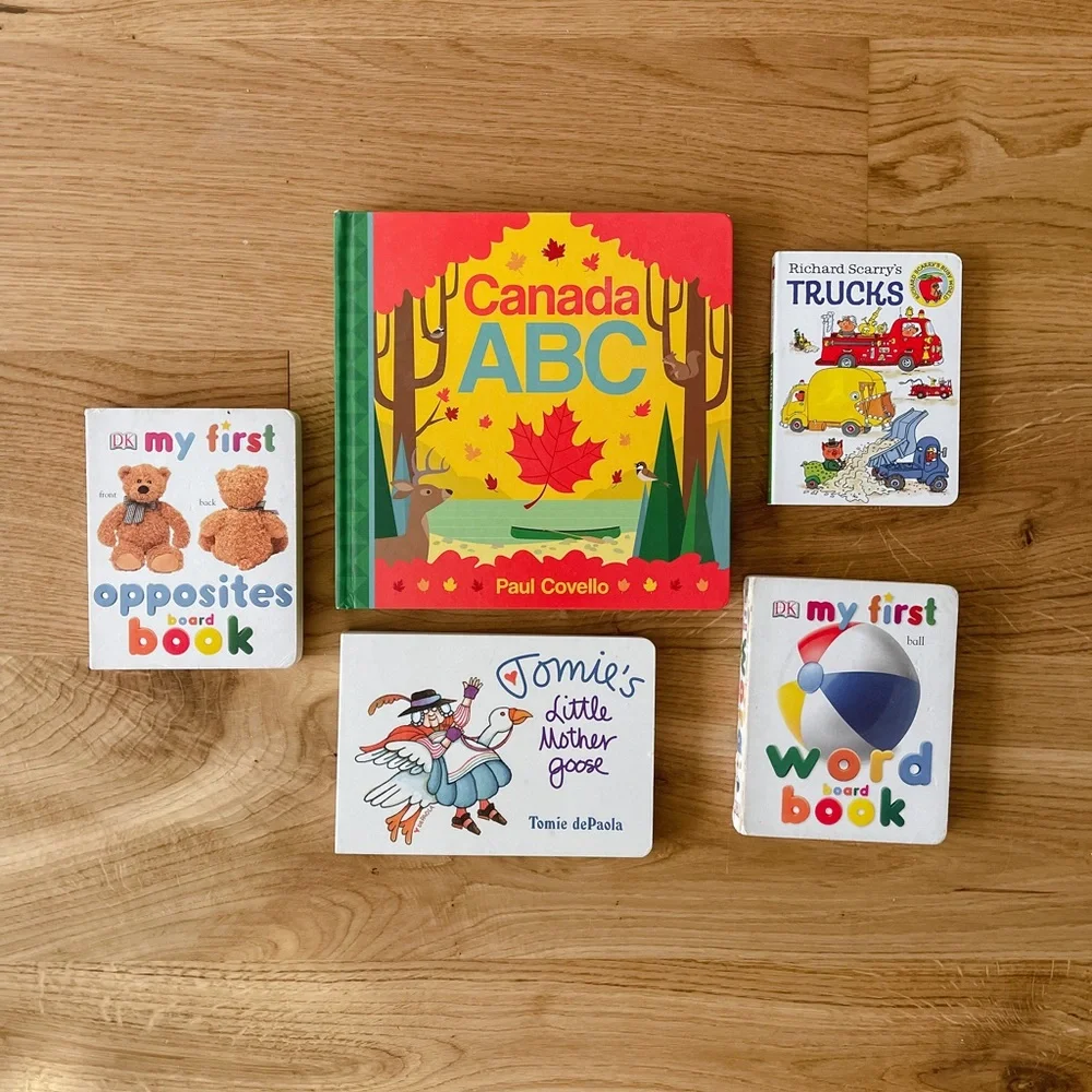 Book bundle. - Picture 1 of 2